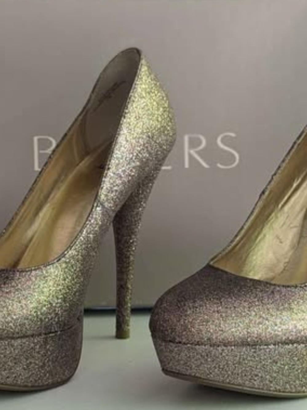 Bakers Glitter Pumps Name: Victoria G Color:20-Multi Style:2020 - Size 7